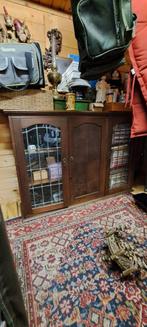 Mooi oude antieke kast met vitrine glas in lood., Ophalen