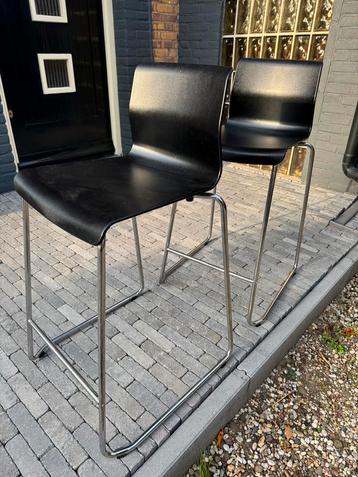 Zwarte barkrukken set beschikbaar voor biedingen
