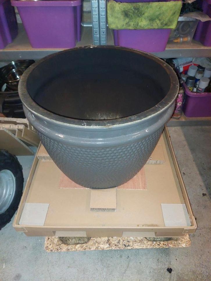 grill guru large base onderkant klein scheur scheurtje, Tuin en Terras, Houtskoolbarbecues, Gebruikt, Ophalen