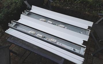 TL- armatuur beschikbaar voor biedingen