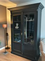 vitrinekast, zwart met 2 deuren, Ophalen, 50 tot 100 cm, Zo goed als nieuw, 150 tot 200 cm