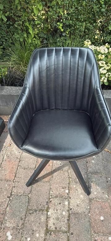 4 Zwarte Leren Draaibare Eetkamerstoelen beschikbaar voor biedingen