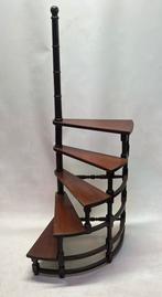 Oude bibliotheektrap, Ophalen