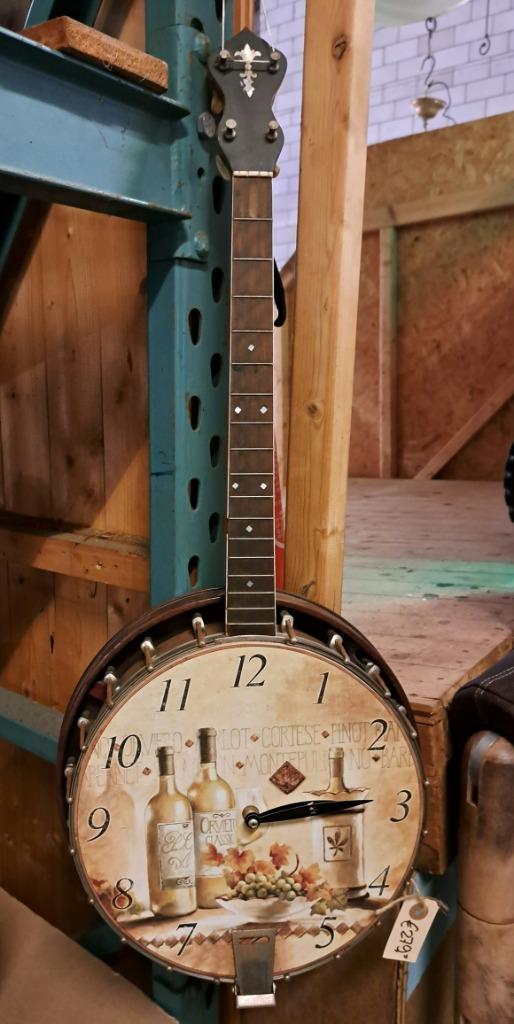 Unieke klok of klokken gemaakt van oude muziek instrumenten, Antiek en Kunst, Curiosa en Brocante, Ophalen