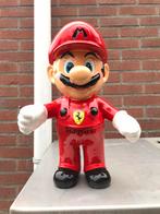 Mario beeld in Ferrari pak, Ophalen, Zo goed als nieuw, Fantasy