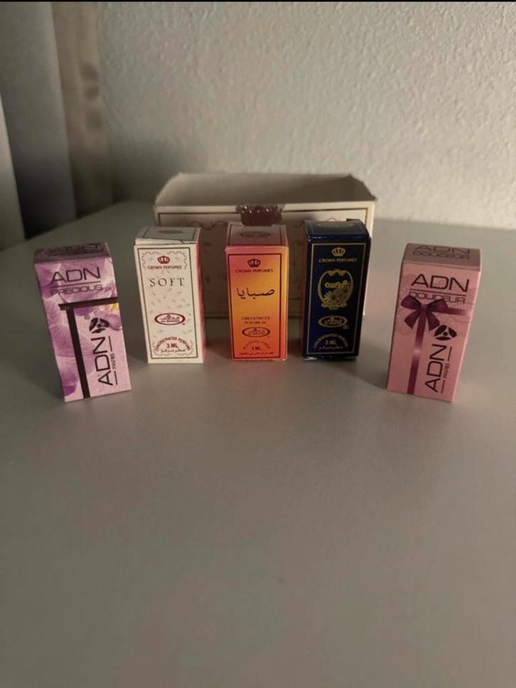 ADN parfumrollers; (voor vrouwen), Sieraden, Tassen en Uiterlijk, Uiterlijk | Cosmetica en Make-up, Nieuw, Handen en Nagels, Ophalen of Verzenden
