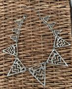 Vintage Zilverkleurig colier artdeco stijl, Ophalen of Verzenden, Zo goed als nieuw, Zilver, Overige materialen