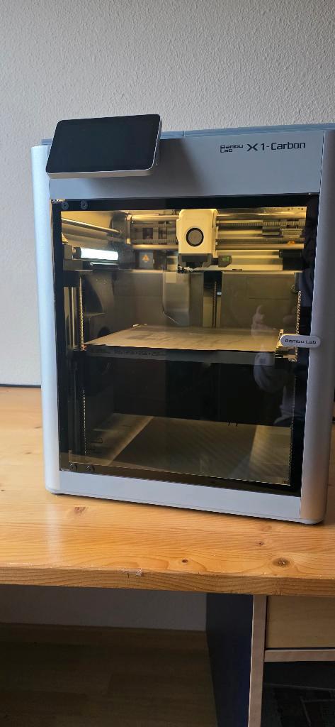 Bambu X1C in perfecte staat met extra's. 510 gebruiksuren, Computers en Software, 3D Printers, Zo goed als nieuw, Ingebouwde Wi-Fi