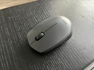 Muis en toetsenbord logitec beschikbaar voor biedingen