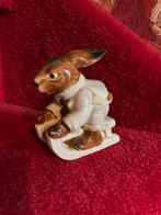 Goebel Konijn/Haas op Slede ❤️ 33110-08, Verzamelen, Beelden en Beeldjes, Ophalen of Verzenden, Zo goed als nieuw, Dier