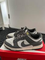 Nike Dunk Low Sneakers
Origineel 42.5 Uniek, Ophalen of Verzenden