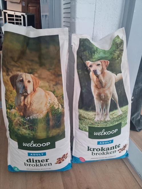 2 flinke zakken hondenvoer voer hond honden amper wat uit!!, Dieren en Toebehoren, Dierenvoeding, Hond, Ophalen