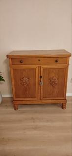 Oud houten kastje met deuren en lades, Minder dan 50 cm, Ouderwets, Ophalen of Verzenden, 25 tot 50 cm