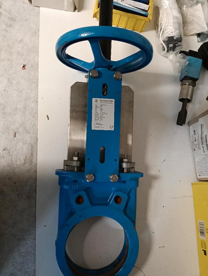 AFSLUITER MES, Doe-het-zelf en Verbouw, Buizen en Afvoer, Nieuw, Overige typen, Overige materialen, Minder dan 2 meter, 80 mm of meer