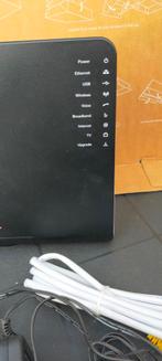 Experiabox met voeding en Utp kabel ., Computers en Software, Routers en Modems, Ophalen of Verzenden, Zo goed als nieuw