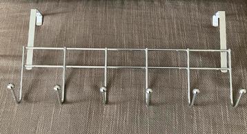 Kapstok voor aan deur of kastdeur te hangen, 6 haken beschikbaar voor biedingen
