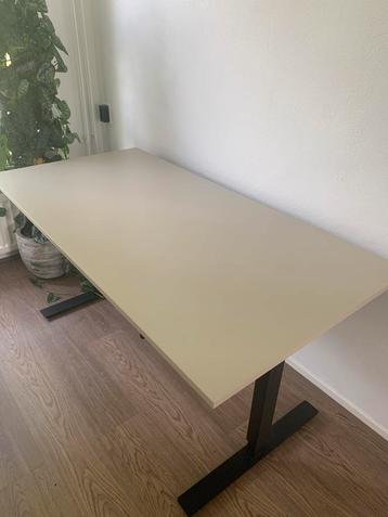 IKEA Trotten bureau 160x80cm beige/antraciet