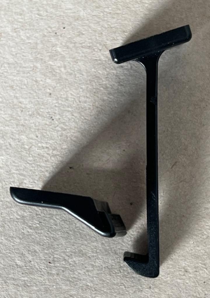 13 veiligheidshaken en 4 hoekbeschermers / hoekstootranden, Kinderen en Baby's, Overige Kinderen en Baby's, Gebruikt, Ophalen