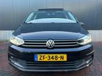Volkswagen Touran 1.4 TSI Highline Business R * Aut * Pano *, Gebruikt, 4 cilinders, 150 pk, Zwart