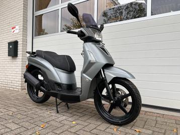 ZGAN.: Kymco People S Elegance BROM. Geel kenteken. 45KM  4T beschikbaar voor biedingen