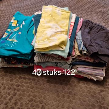 40 x kind kleding pakket 122 beschikbaar voor biedingen