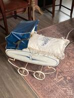 Vintage Poppenwagen uit de jaren '60 met pop en accessoires, Antiek en Kunst, Antiek | Speelgoed, Ophalen of Verzenden