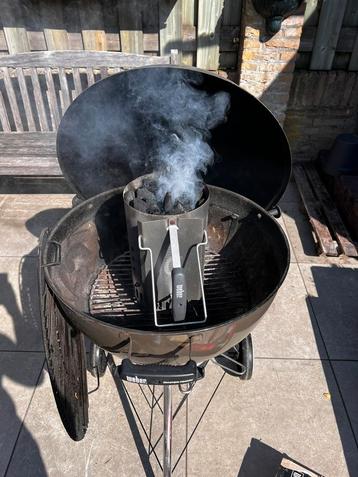 Weber Mastertouch incl. Weber pizzasteen en snelstarter beschikbaar voor biedingen