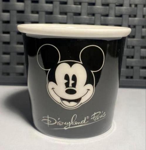 Espresso mokje / koffiemokje met Mickey Mouse. Hoogte 6 cm., Verzamelen, Poppetjes en Figuurtjes, Zo goed als nieuw, Ophalen of Verzenden