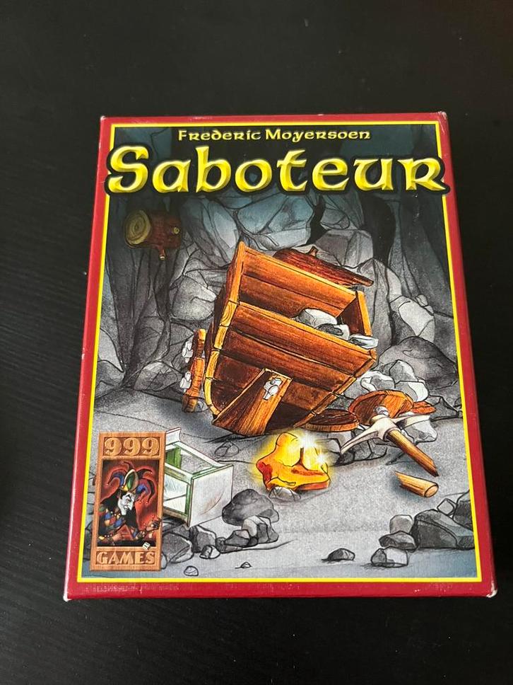 Saboteur - kaartspel, Hobby en Vrije tijd, Gezelschapsspellen | Kaartspellen, Zo goed als nieuw, Ophalen of Verzenden