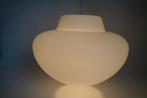 vintage hanglamp met melkglas kap opaal glas metaal, Gebruikt, 50 tot 75 cm, Vintage, Ophalen of Verzenden