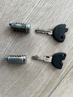 2x slot met slutel, Ophalen of Verzenden, Zo goed als nieuw, Overige typen