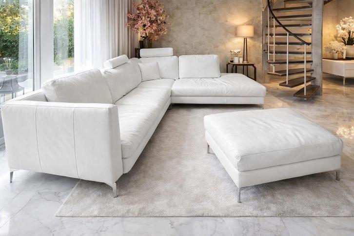 Luxe witte leren hoekbank met hocker, Huis en Inrichting, Banken | Bankstellen, Nieuw, Hoekbank, Vierpersoons of meer, 250 tot 300 cm