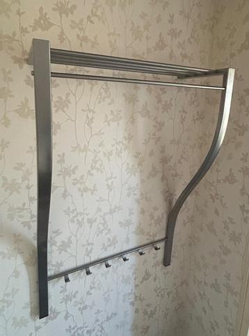 Spinder Kapstok Carve beschikbaar voor biedingen