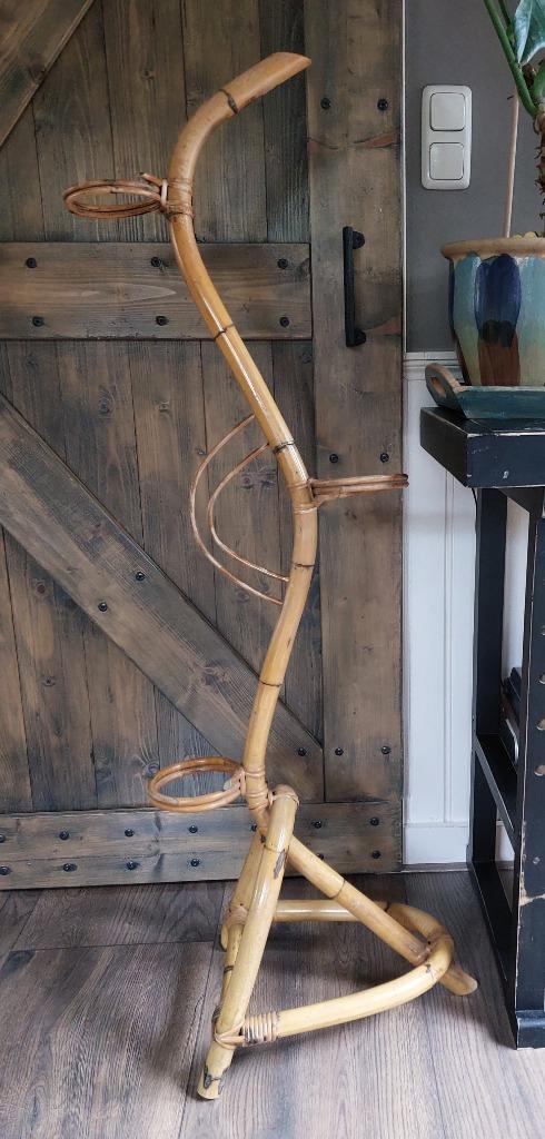 Rotan plantenslang/plantenstandaard, retro/vintage, Verzamelen, Retro, Huis en Inrichting, Ophalen
