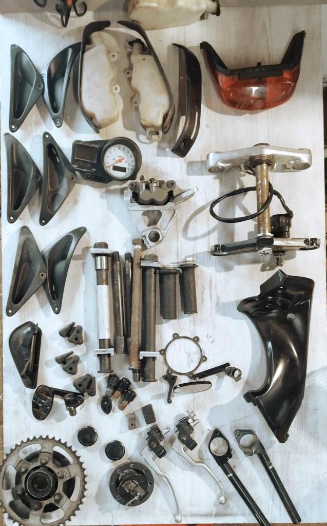 Restpartij onderdelen Yamaha yzf R6 1999 2001, Motoren, Onderdelen | Yamaha, Gebruikt, Ophalen of Verzenden