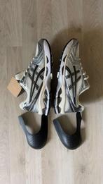 Asics, Bruin, Nieuw, Ophalen of Verzenden, Sneakers of Gympen