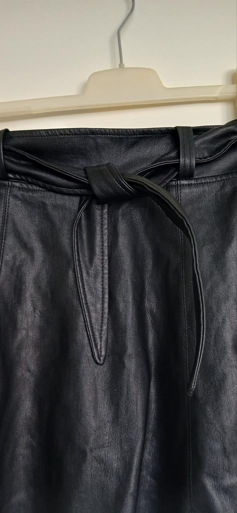 Vero Moda Schattige lederlook rok mt 36 met riem zie foto.s, Kleding | Dames, Rokken, Verzenden, Vero Moda, Zwart, Nieuw