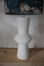 Tafellamp Ayla & lampenkap Bloom ovaal Light & Living, Ophalen of Verzenden, Zo goed als nieuw, Stof, 50 tot 75 cm