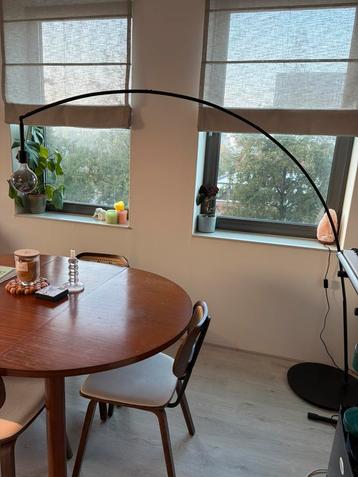 Zwart vloerlamp met boog IKEA