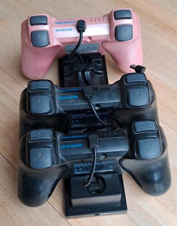 Dual shock 3 PS3 controllers met laadstation. beschikbaar voor biedingen