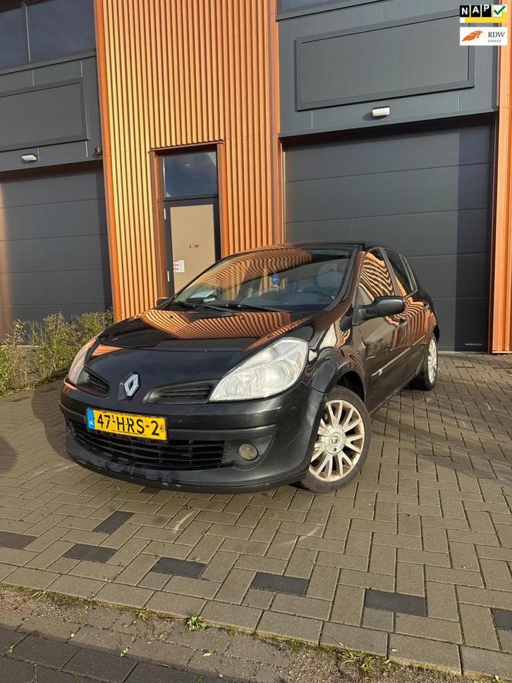 Renault Clio 1.2 TCE Collection - APK - ELEKpakket - Airco, Auto's, Renault, Bedrijf, Te koop, Clio, ABS, Airbags, Airconditioning