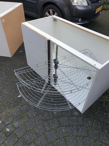 Ikea hoekkast met carousel beschikbaar voor biedingen