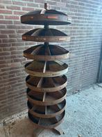 Carrouselkast spijkerkast, Ophalen