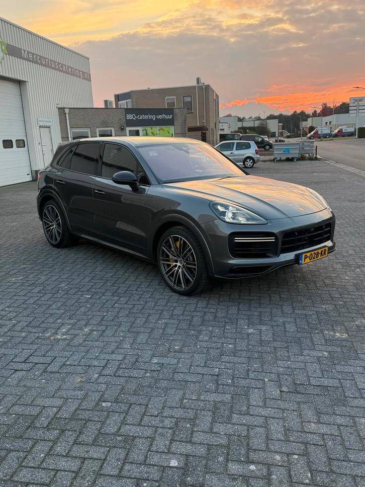 Porsche Cayenne 4.0 V8 550pk Tiptronic S 2019 Grijs, Auto's, Porsche, Particulier, Cayenne, 360° camera, 4x4, ABS, Achteruitrijcamera