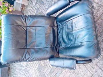 Lederen relaxfauteuil  beschikbaar voor biedingen
