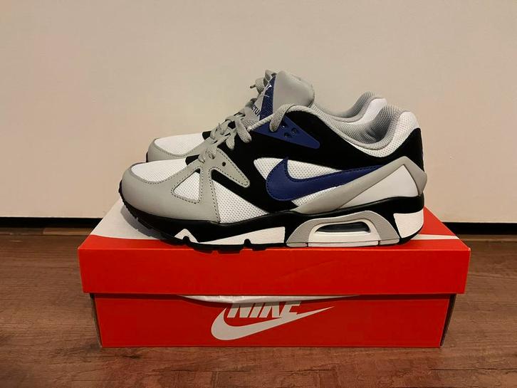 Nike Structure Grijs/Paars – Maat 41 – Nieuw!, Kleding | Heren, Schoenen, Nieuw, Sneakers of Gympen, Overige kleuren, Ophalen of Verzenden