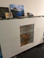 Moderne witte dressoir met glazen deuren, Huis en Inrichting, Kasten | Buffetkasten, Ophalen, Kunststof, 100 tot 150 cm, 150 tot 200 cm