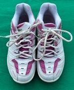 Yonex roze badmintonschoenen maat 37, Sport en Fitness, Badminton, Ophalen of Verzenden, Zo goed als nieuw, Schoenen