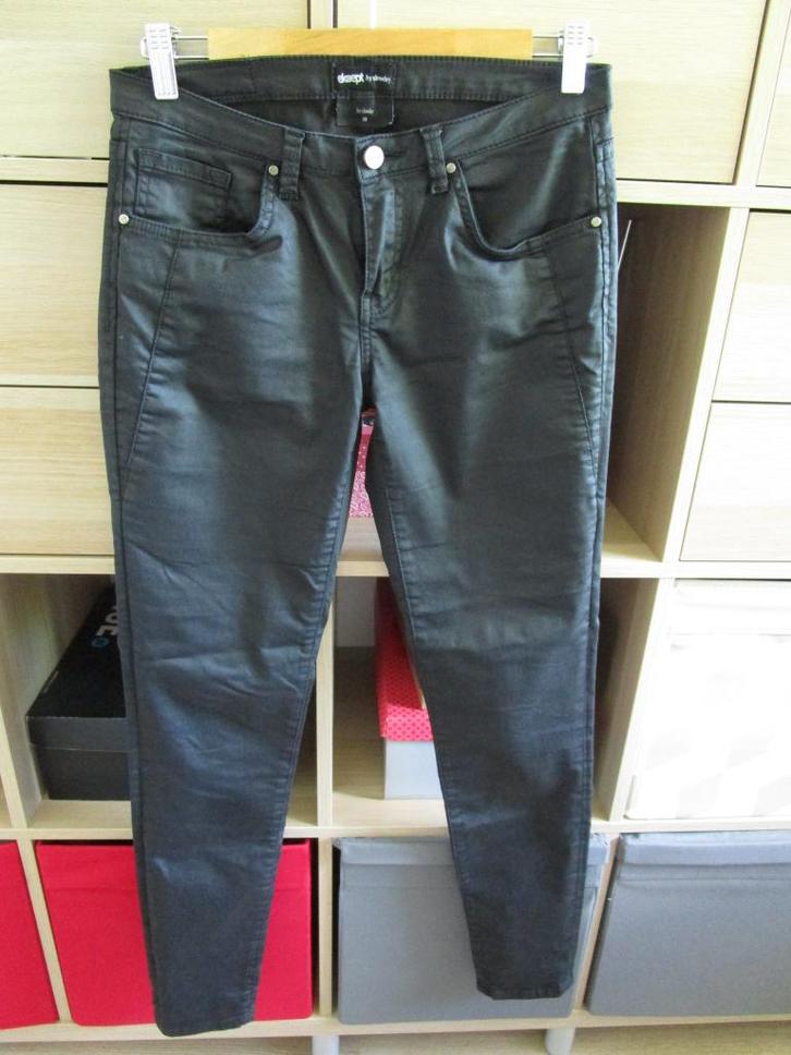 Eksept - zwarte broek met coat laag maat  38, Kleding | Dames, Broeken en Pantalons, Zo goed als nieuw, Maat 38/40 (M), Zwart