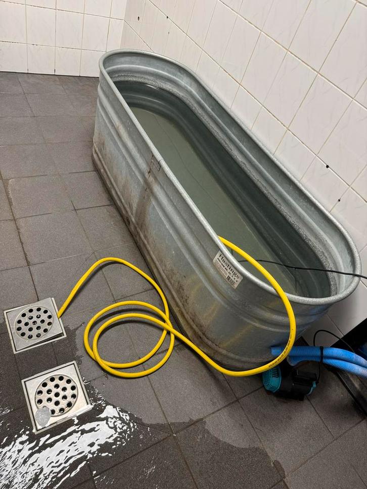 Ijsbad met Warmtepomp - Perfecte Koeling!, Tuin en Terras, Bubbelbaden en Hottubs, Zo goed als nieuw, Vast, Pomp, Ophalen of Verzenden